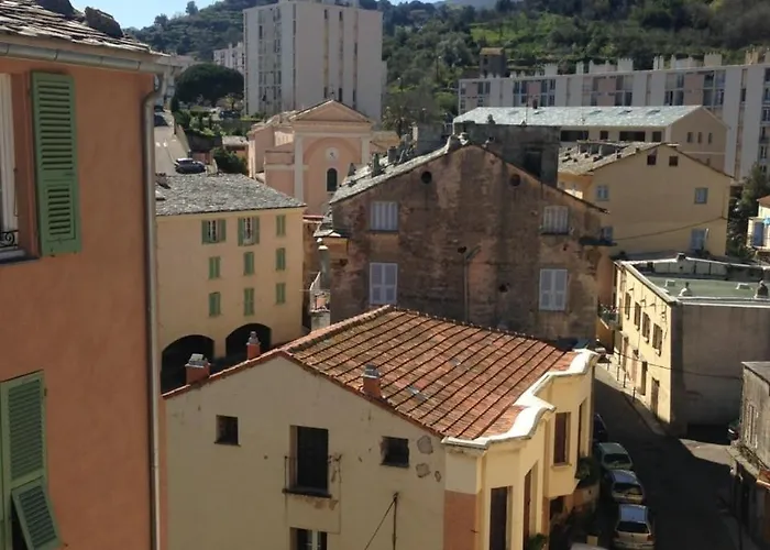 Apartmán T3 Meuble Centre Donnant Sur Jardin