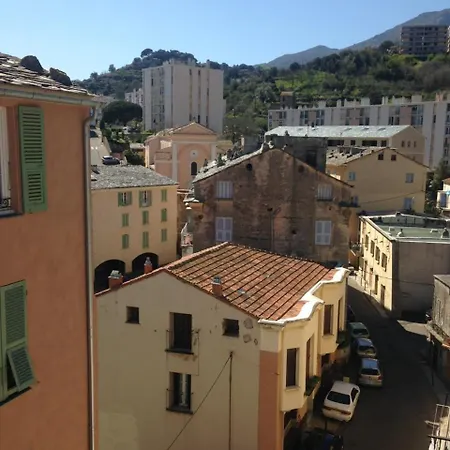 Apartment T3 Meuble Centre Donnant Sur Jardin