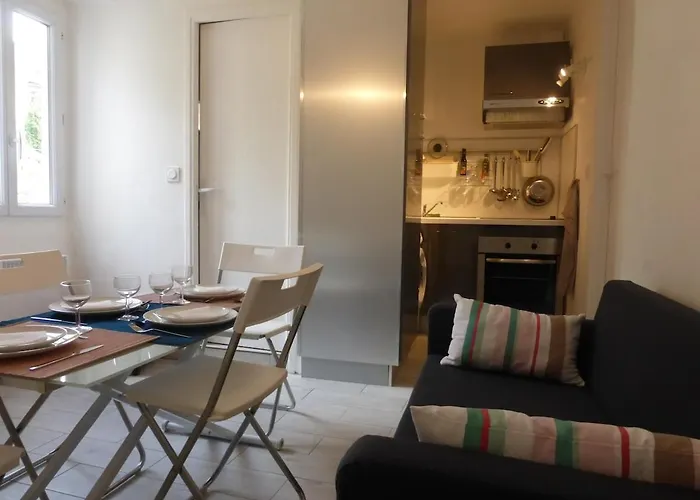 T3 Meuble Centre Donnant Sur Jardin