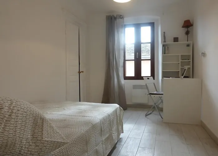 T3 Meuble Centre Donnant Sur Jardin Apartment Bastia (Corsica)